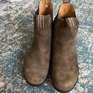 Blundstone high-top boots